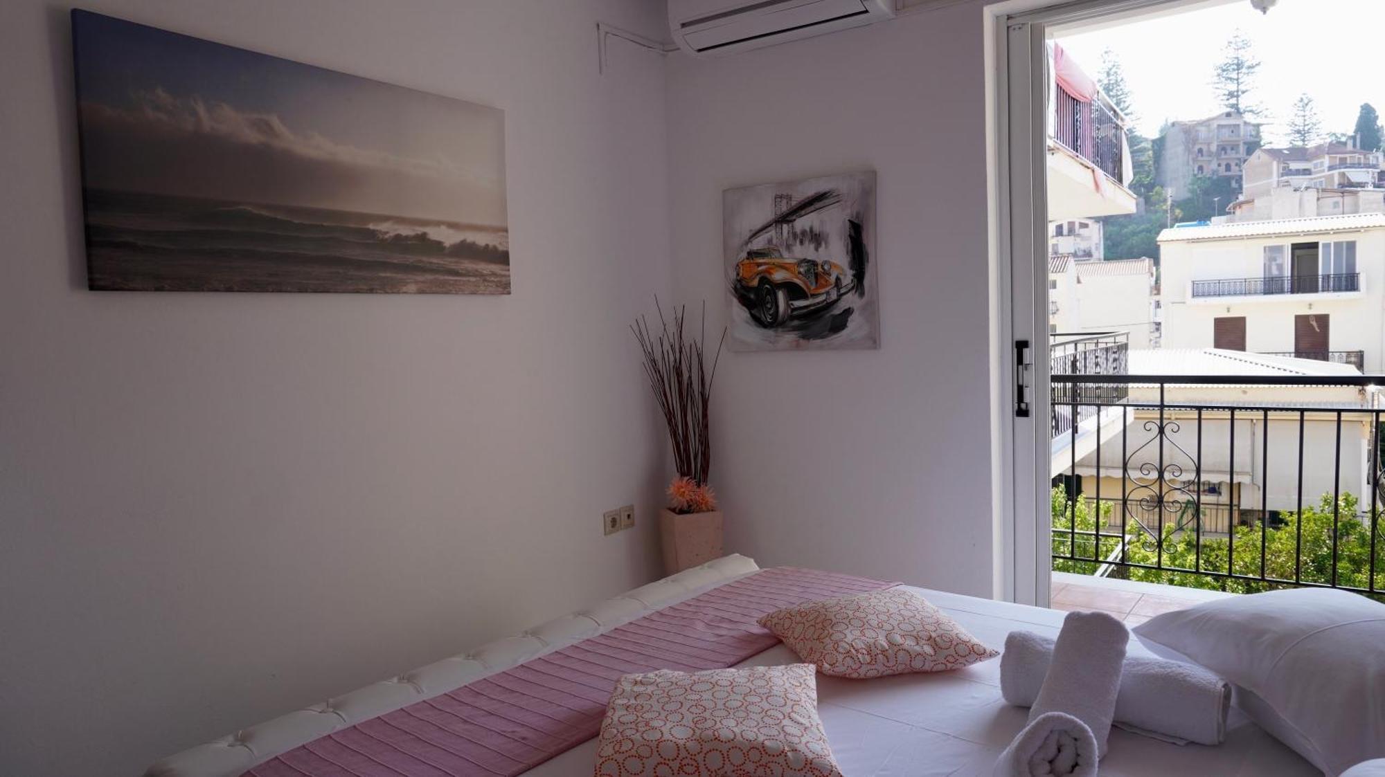 Seafront Spirit Suites Закинтос Стая снимка