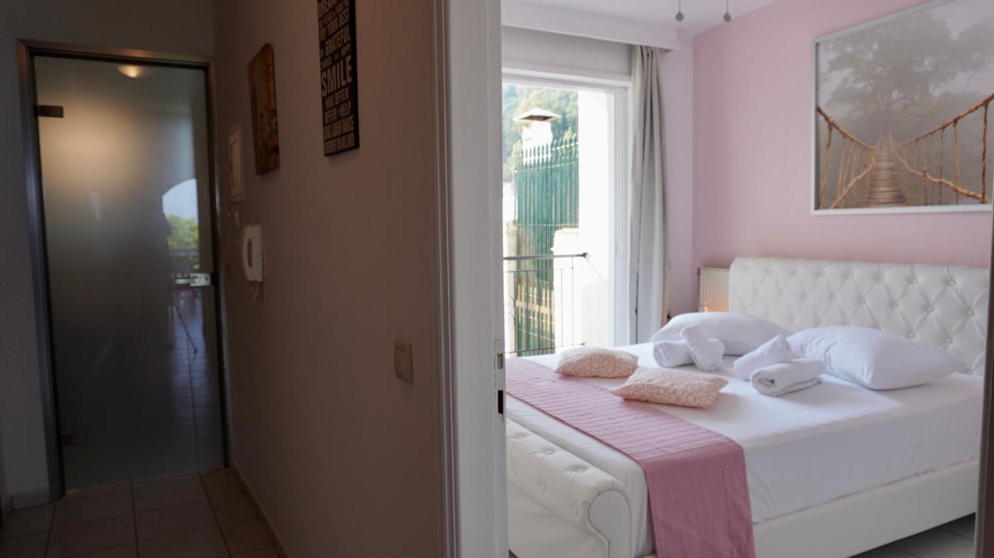 Seafront Spirit Suites Закинтос Стая снимка