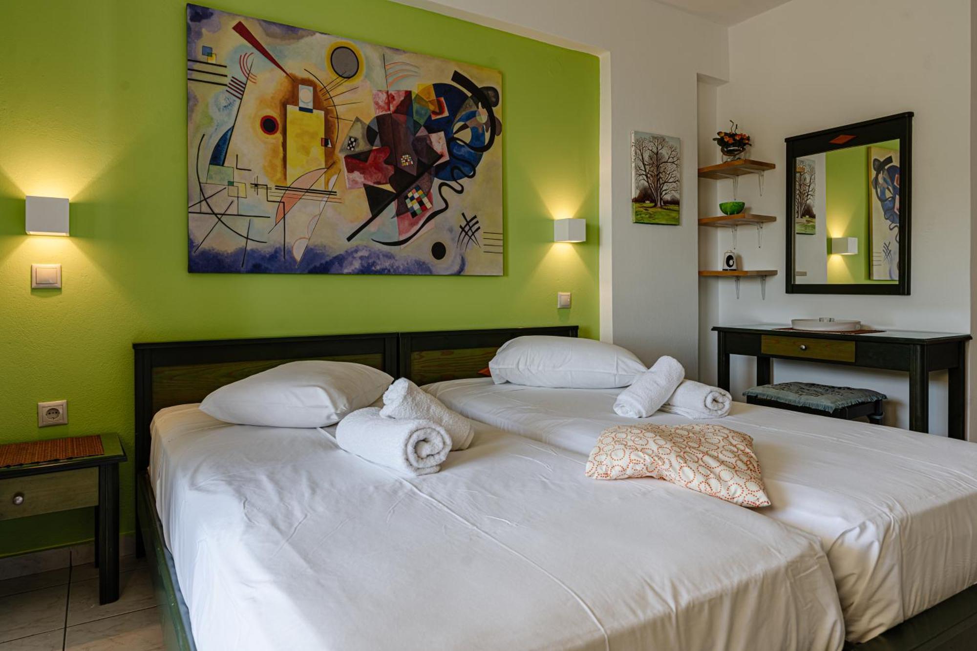 Seafront Spirit Suites Закинтос Стая снимка