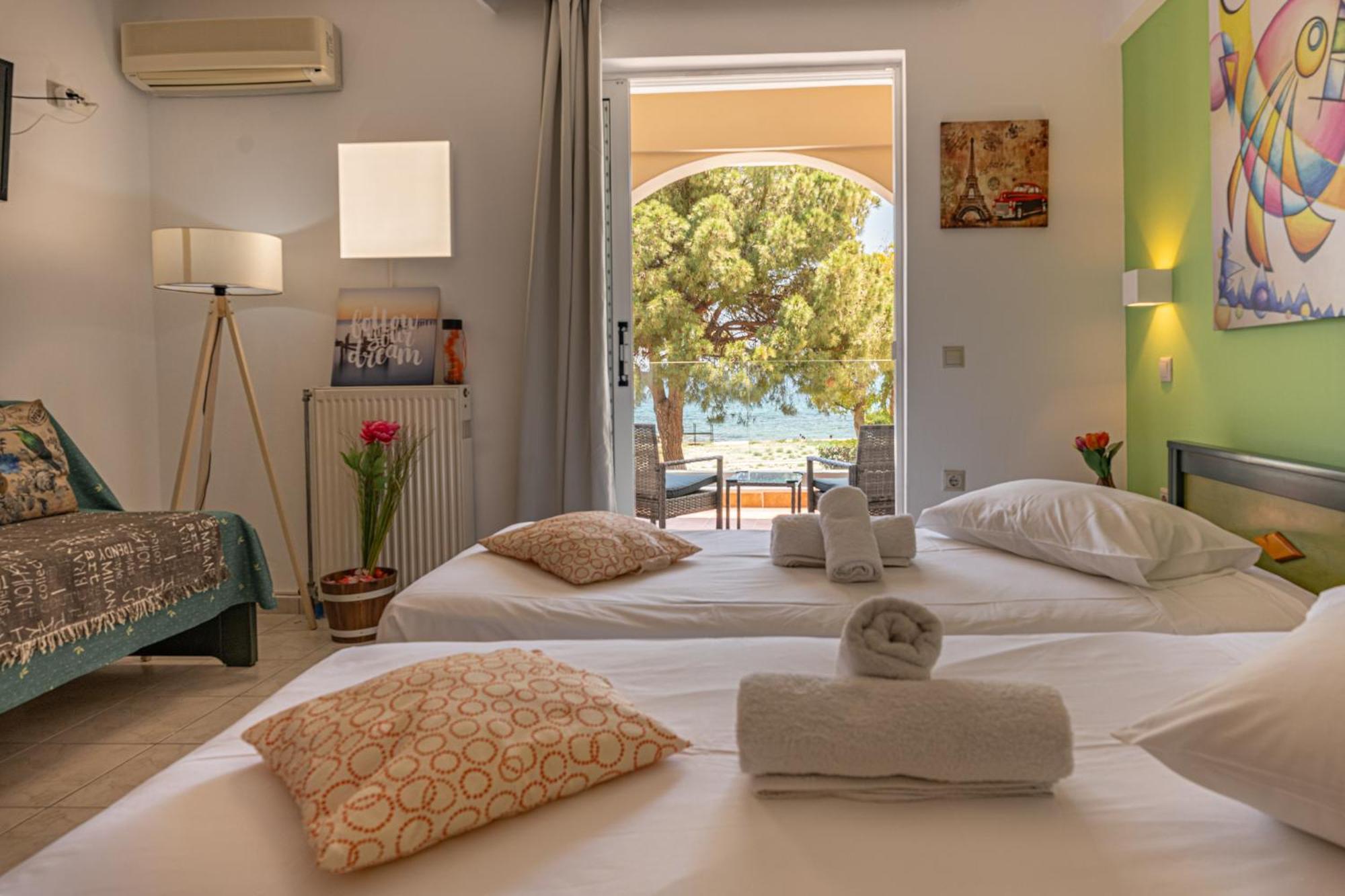 Seafront Spirit Suites Закинтос Екстериор снимка