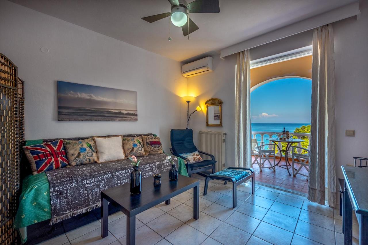Seafront Spirit Suites Закинтос Екстериор снимка